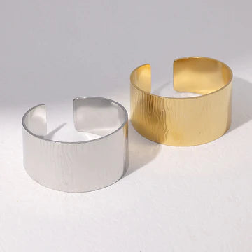 Cleo bangles in gold or silver